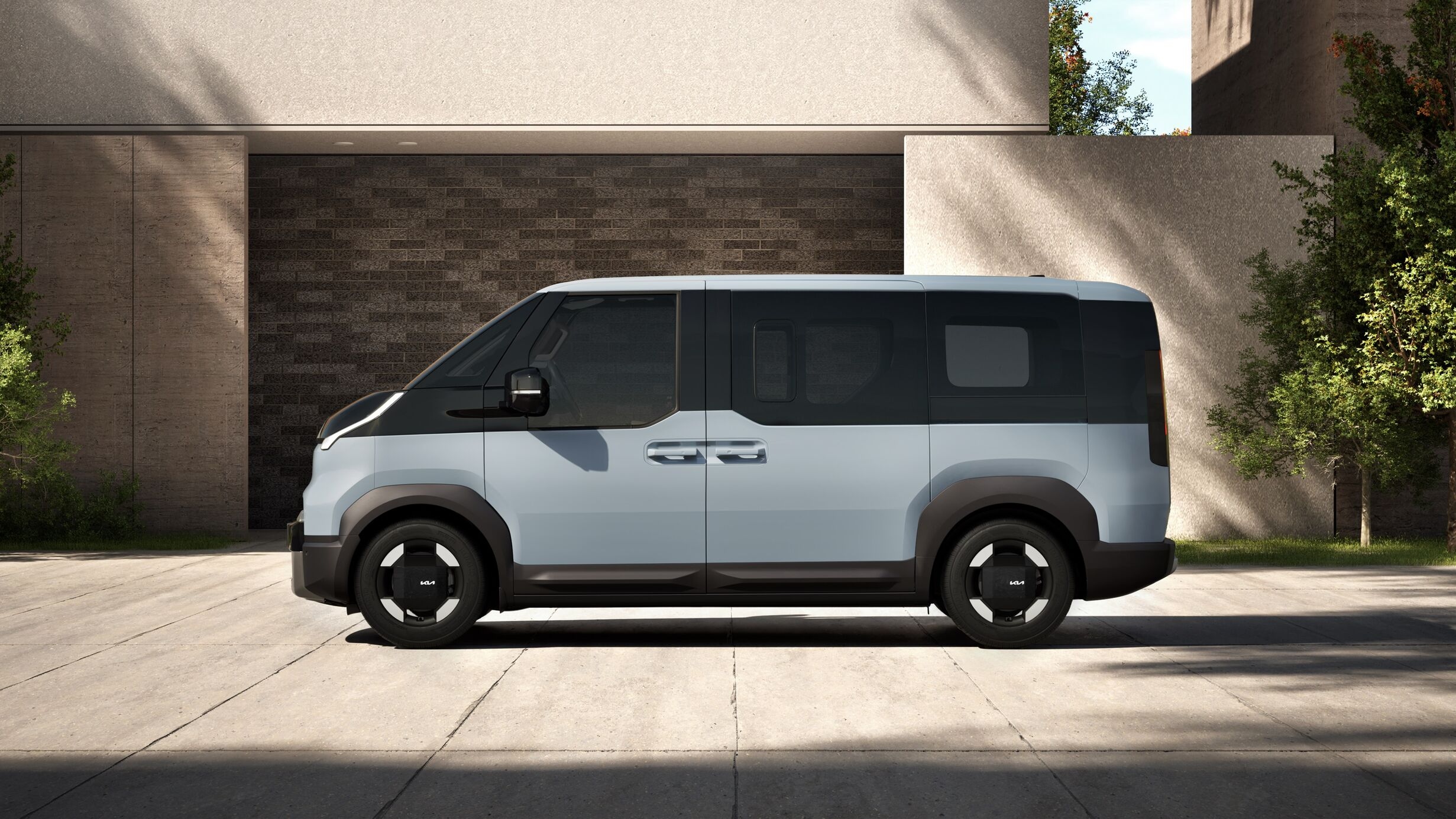 Kia PV5 Passenger Named Autocar’s ‘Best Large Car’ For 2026