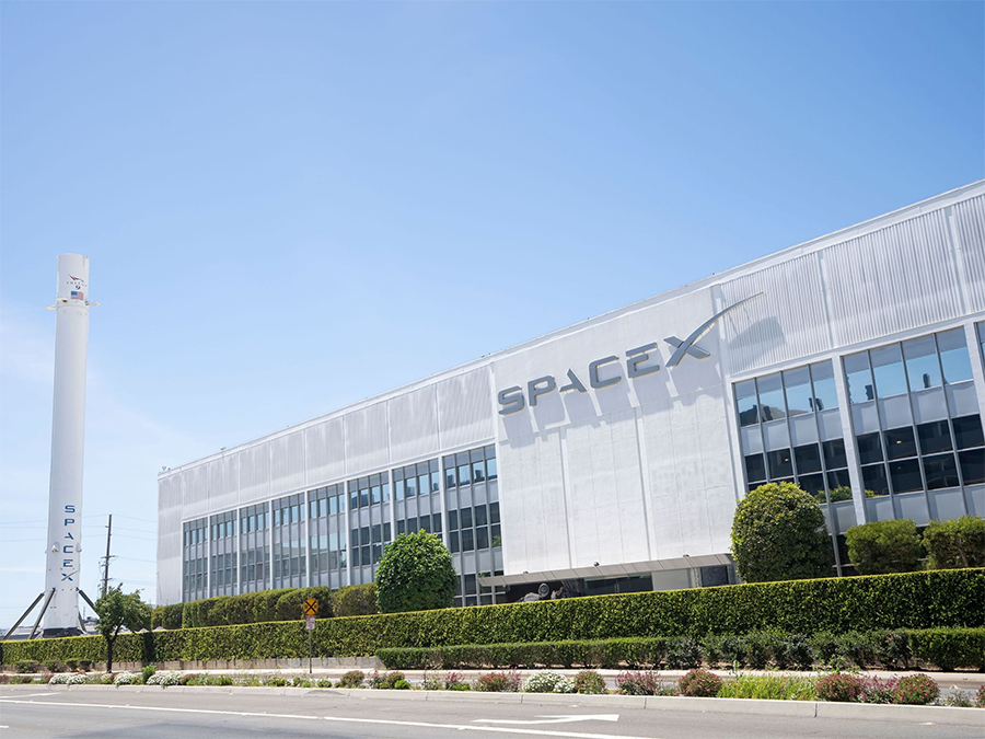 SpaceX Launches 24 Starlink Satellites