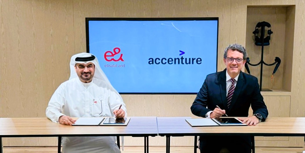 e& UAE And Accenture Launch AI Transformation Alliance